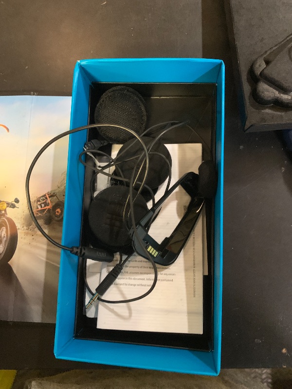 Photo 1 of Cardo Systems FREECOM 2X Motorcycle 2-Way Helmet Bluetooth Communication System Headset Intercom, Universal Bluetooth Connectivity, Waterproof, 40mm Speakers - Single Pack