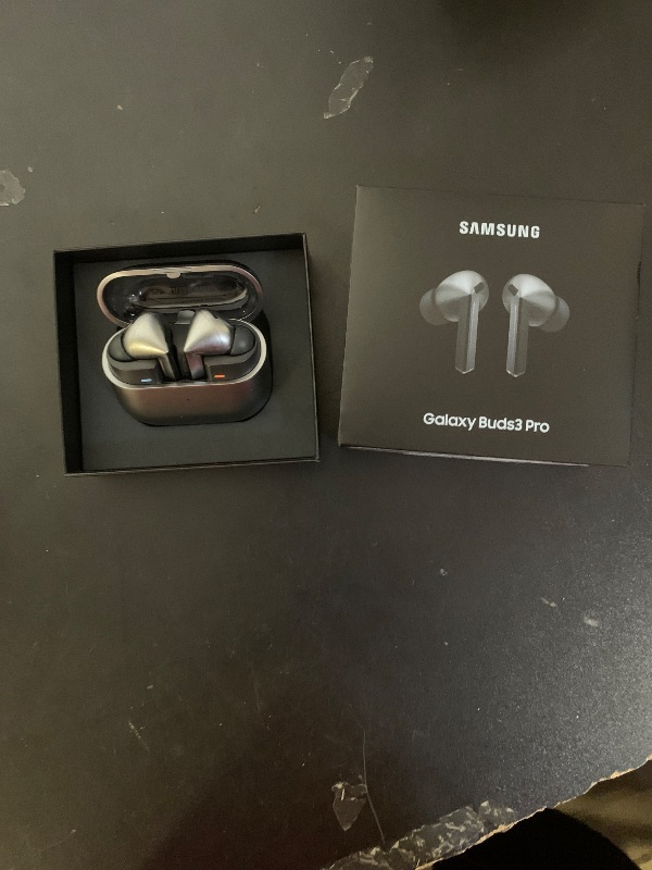 Photo 1 of Samsung Galaxy Buds 3 Pro AI True Wireless Bluetooth Earbuds, Noise Cancelling, Sound Optimization, Redesigned Comfort Fit, Silver [US Version, Amazon Exclusive, 2Yr Warranty]