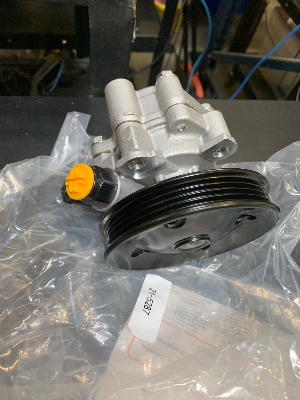 Photo 1 of POWER STEERING PUMP UNKNOWN MODEL