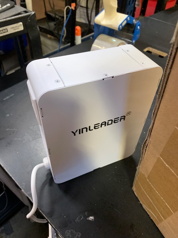 Photo 1 of Yinleader Voltage Converter 110V to 220V Step Up Transformer Using 220/230/240 Volt European Asian Appliances in US (1000W)