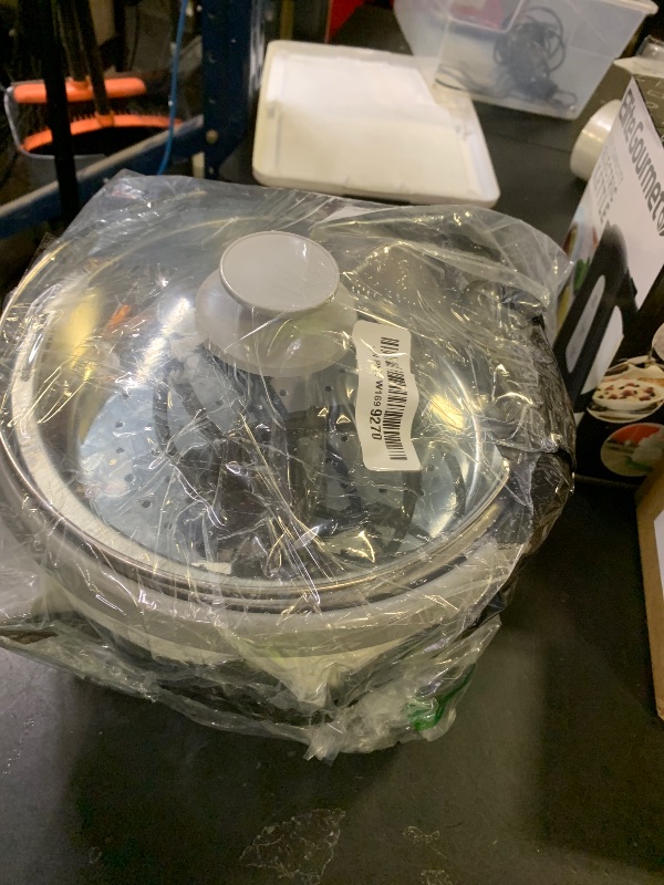 Photo 1 of Zojirushi NHS-18 10-Cup (Uncooked) Rice Cooker,White