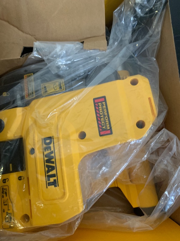 Photo 1 of DEWALT Onboard Rotary Hammer Dust Extractor for 1-Inch SDS Plus Hammers (DWH303DH)