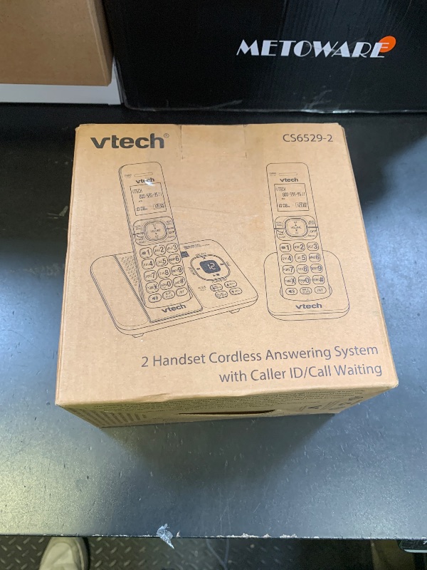 Photo 1 of ****NONFUNCTIONAL FOR PARTS ONLY******
VTech CS6529-2 2-Handset Cordless Phone with Answering Machine, Caller ID/Call Waiting, DECT 6.0, Handset Speakerphone, Silver/Black