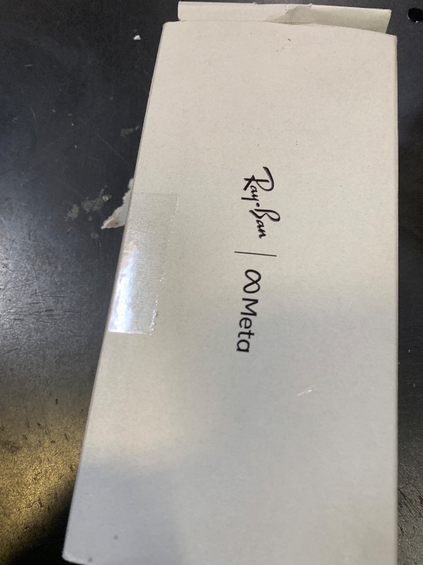 Photo 1 of Ray-Ban Meta (Gen 1), Wayfarer, Matte Black | Smart AI Glasses for Men, Women —12 MP Camera, Open-Ear Speakers for Audio, Video Recording and Bluetooth —Transitions® Green Lenses —Wearable Technology