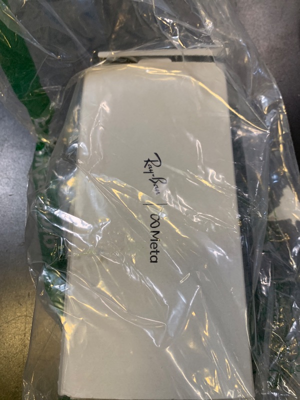 Photo 1 of Ray-Ban Meta (Gen 1), Wayfarer, Matte Black | Smart AI Glasses for Men, Women —12 MP Camera, Open-Ear Speakers for Audio, Video Recording and Bluetooth —Transitions® Green Lenses —Wearable Technology