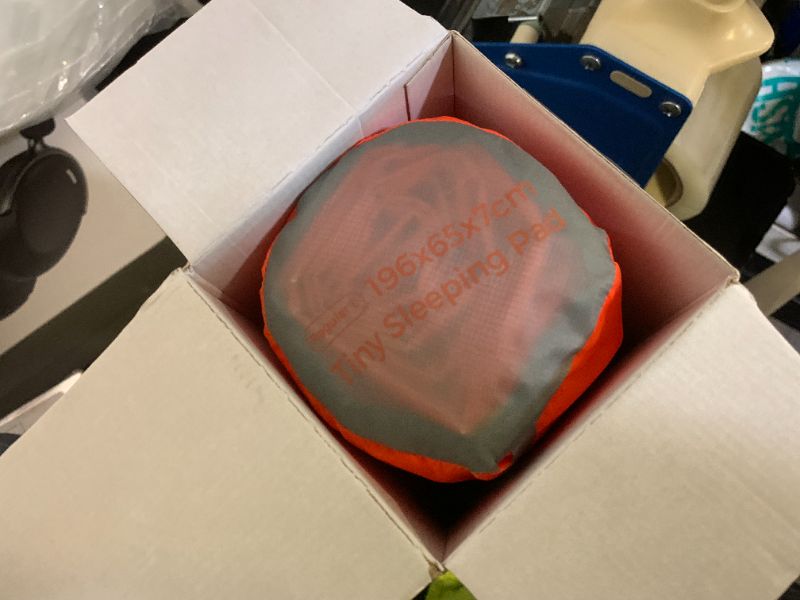 Photo 1 of FLEXTAILGEAR Ultralight Backpacking Sleeping Pad with 5.6 R-Value, Insulated Camping Pad, 4 in Thick 77 in Long Inflatable Sleeping Mat, 19.6 oz Lightweight Compact Pad for Backpacking & Hiking