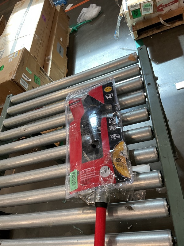 Photo 1 of *MAJOR DAMAGE*
Corona TP 6870 MAX RazorTOOTH DualCOMPOUND Action 14-ft. Tree Pruner