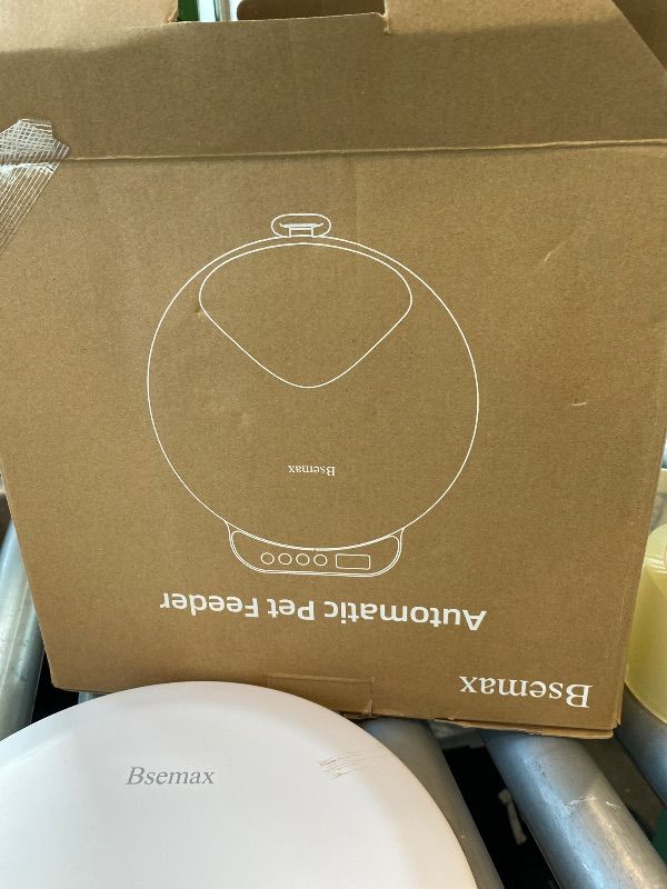 Photo 1 of [SIMILAR ITEM NOT EXACT STOCK PHOTO & DESCRIPTION IS FOR REFRENCE!!!] UBPET Smart Automatic Cat Feeder with Cooling & Heating, APP Control Dual-Temp Feeder for Wet/Dry/Raw Food, 24H Freshness, 4-Grid Tray, Anti-Pinch for Cats & Small Dogs (2-10kg)