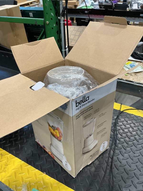Photo 1 of **UNTESTED**
bella 10 Speed Countertop Blender, Juicer & Smoothie Maker, Fits-anywhere™ Kitchenware, Slim Flip & Store Design, Dishwasher Safe 48oz Capacity Pitcher & Lid, Stainless Steel Blade, 450 Watt, Oatmilk