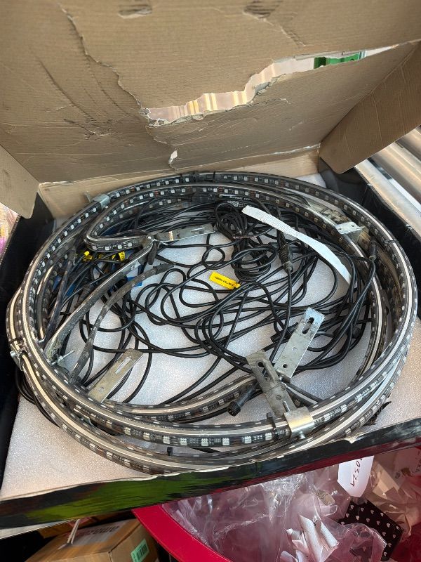 Photo 1 of **UNTESTED**
Nilight 4PCS 17.5inch Double Row Wheel Ring Lights Dream Color with APP and Remote Control Neon Lights w/Turn Signal and Braking Function Dual Row for Car Van SUV TruckLPNNA6PMFFC1W