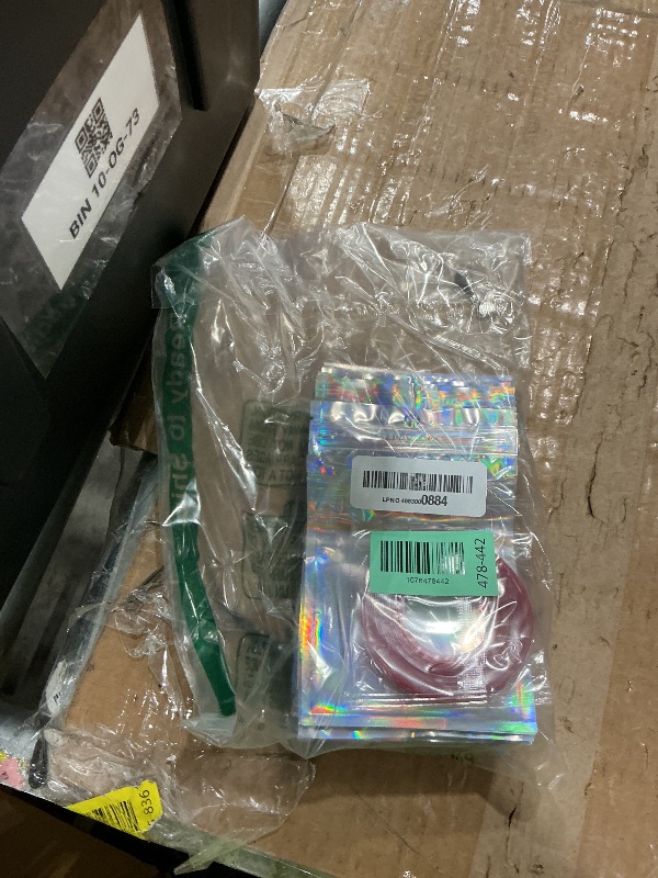 Photo 1 of 100PCS Press on Nail Packaging Bag and 100PCS White Cardboard Tips Packaging Bags Empty Holographic Storage Bags With 1 Roll Transparent Tape for Press on Business (Laser, Small)