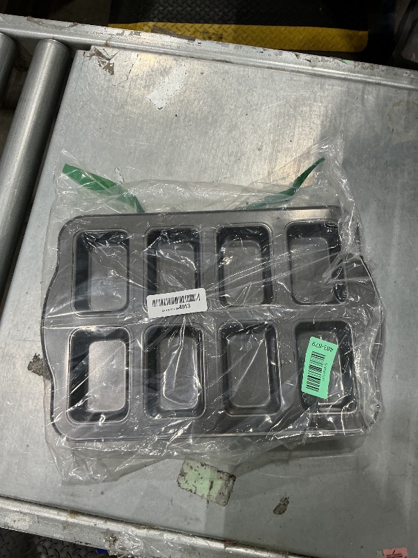 Photo 1 of **USED - MINOR DAMAGE**
Pddgllut Carbon Steel Mini Loaf Pans 2 Pack, 8x2 Non-Stick Square Small Cornbread Loaf Pan for Baking Bread Banana & Brownies