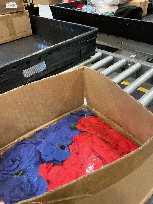Photo 1 of 108pcs Roses Head Flowers with Stem - Red Blue White Artificial Flowers Rose Bulk - Silk Rose Fake Flower Arrangement for Patriotic Memorial Bouquet Grave Centerpieces 4th of July Veterans Party Decor