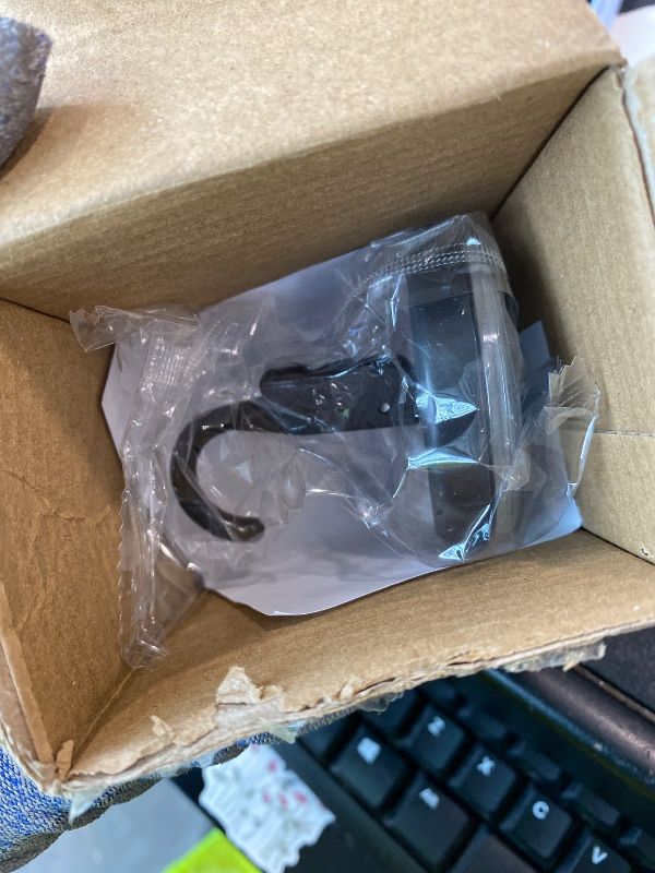 Photo 1 of *PARTIAL SET - See Clerk Notes*
OUTXE Suction Cup Wreath Hanger, Upgraded Reef Hook for Front Door/Glass Window/Over Door, Christmas/Thanksgiving/Halloween/July 4th/Easter/Valentine/Spring/Summer/Fall (Black, 2-Pack)