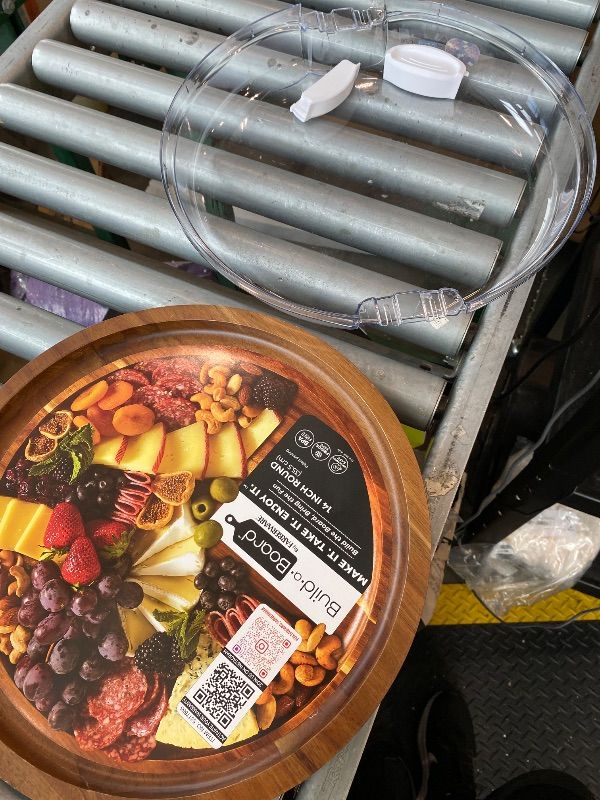 Photo 1 of [MINOR DAMAGE AT THE LATCH] FARBERWARE Build-a-Board Cutting Board with Single Compartment and Clear Locking Lid for Charcuterie, Snacks, and More, Acacia