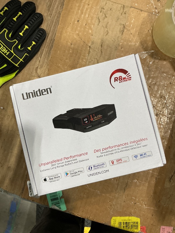 Photo 1 of **DAMAGED/DIRTY**
Uniden R8W (new Model) Extreme Long Range Laser/Radar Detector, 360° Awareness, Directional Arrows, Wi-Fi, Bluetooth, GPS, Real-Time Voice Alerts, Red Light & Speed Camera Alerts, R/TACH App