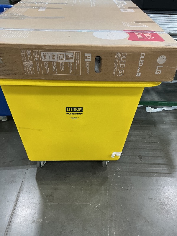 Photo 1 of **Sell for parts only**
Factory Sealed 
LG 65-Inch Class OLED evo AI Super Upscaling 4K G5 Series Smart TV w/Dolby Atmos, Vision, HDR10, Filmmaker Mode, Wow Orchestra, Alexa Built-in (OLED65G5WUA, 2025)