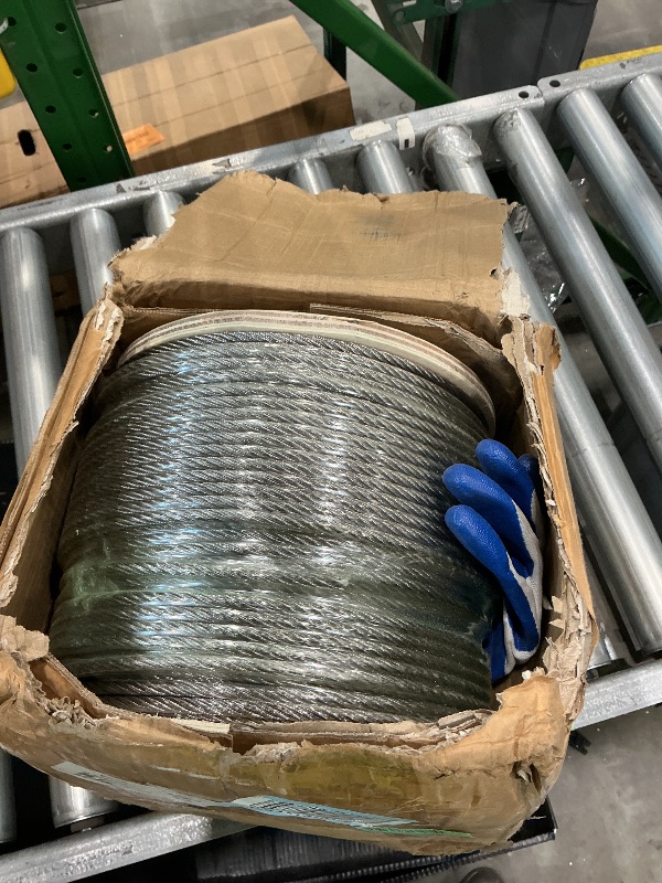 Photo 1 of 1/4" Stainless Steel Cable,7x19 Strand Aircraft Wire Rope,Cable for Heavy Duty Applications,Outdoor Pulley Cables,Deck Railing, with Gloves,Breaking Strength 6400 Ibs,600FT