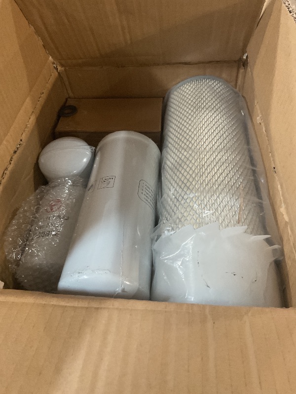 Photo 1 of ***MISSING PARTS***
EZROAD Maintenance Filter Kit Compatible with Case 1845C 1840 Compatible with Cummins 4B3.9 J934429 J931063 J930942 A173290 A173291 D126922 Lube Fuel Water Separator Hydraulic (Axial Seal Air Filter)
