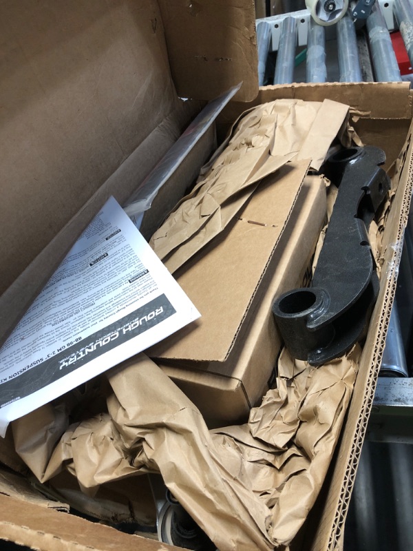 Photo 1 of ** only 1 box partial set ** Rough Country 2-3" Lift Kit for 88-98 Chevy/GMC C/K1500 Truck/SUV - 16530