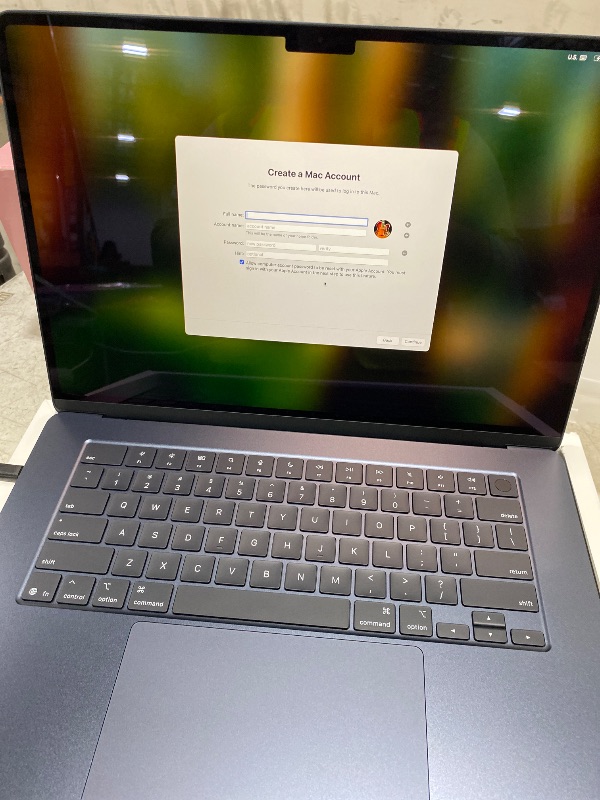 Photo 1 of Apple - MacBook Air 15-inch Laptop - Apple M4 Chip Built for Apple Intelligence - 24GB Memory - 512GB SSD - Midnight