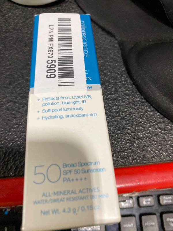 Photo 1 of Colorescience Sunforgettable Total Protection Brush On Shield GLOW SPF 50