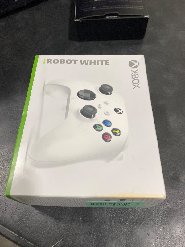 Photo 1 of Microsoft Xbox Series S or X Wireless Controller Robot White plus VGSION battery