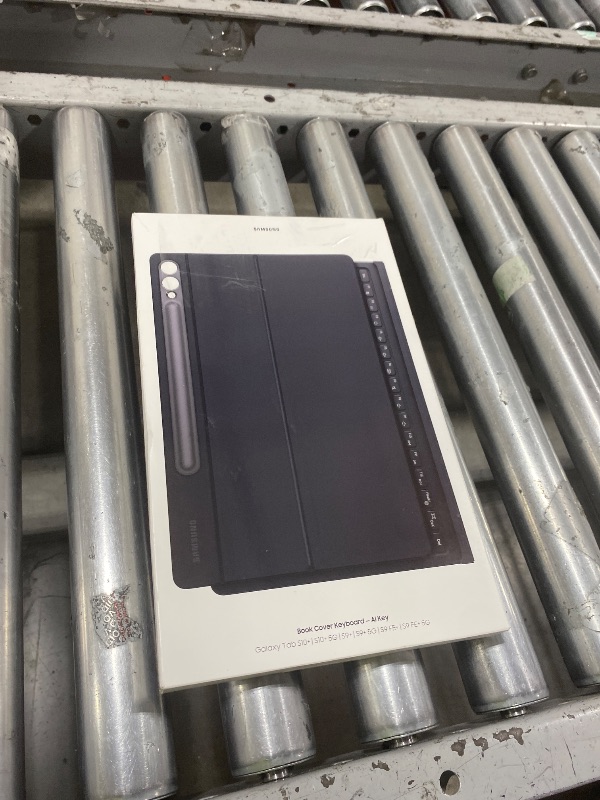 Photo 1 of SAMSUNG Galaxy Tab S10+ Book Cover Keyboard AI Key, Detachable Platform, PC-Like Experience, Adjustable Viewing Angles, Wireless Keyboard Sharing, US Version, Black