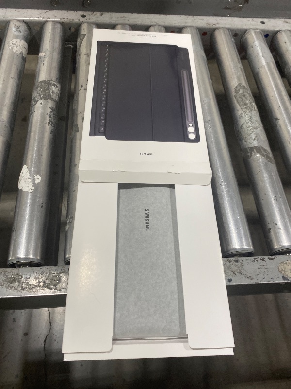 Photo 1 of SAMSUNG Galaxy Tab S10+ Book Cover Keyboard AI Key, Detachable Platform, PC-Like Experience, Adjustable Viewing Angles, Wireless Keyboard Sharing, US Version, Black