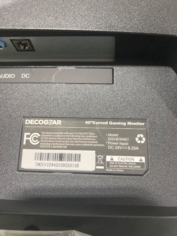 Photo 1 of Deco Gear 40” UltraWide Monitor (5120×2160), IPS, HDR10, 21:9, 100% sRGB / 96% DCI-P3, USB-C, HDMI,