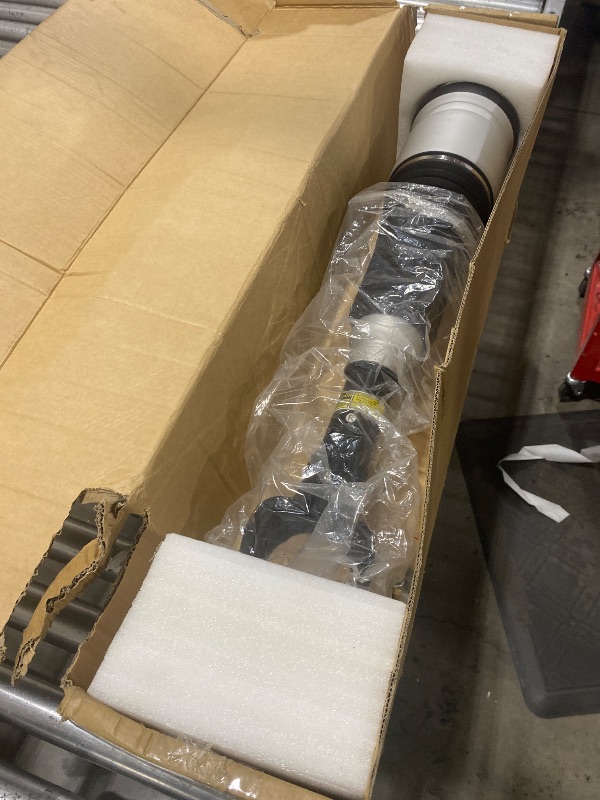 Photo 1 of DICMIC Front Right Air Suspension Strut Shock Absorber Compatible with 2011-2015 Jeep Grand Cherokee Replace# 68029902, 68029902AC, 68029902AD, 68029902AE, 68029902AH