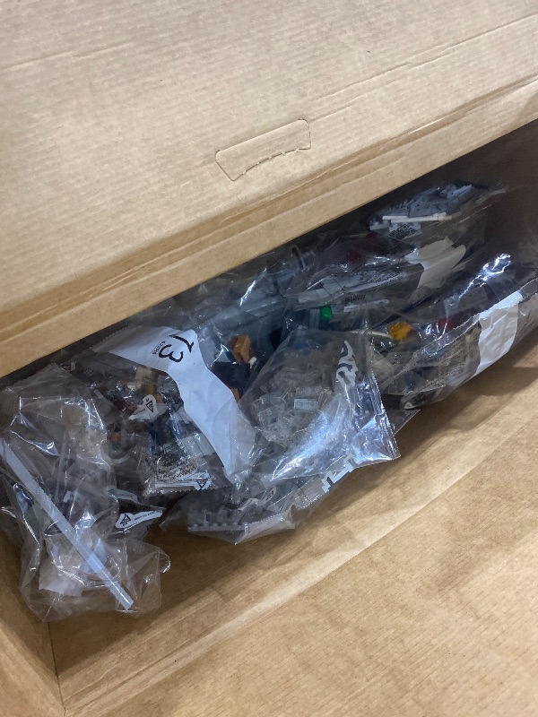 Photo 1 of LEGO Marvel Spider-Man Daily Bugle Building Sets for Adults - Display as Office or Book Shelf Decor - Gifts for Christmas - 25 Minifigures - 76178