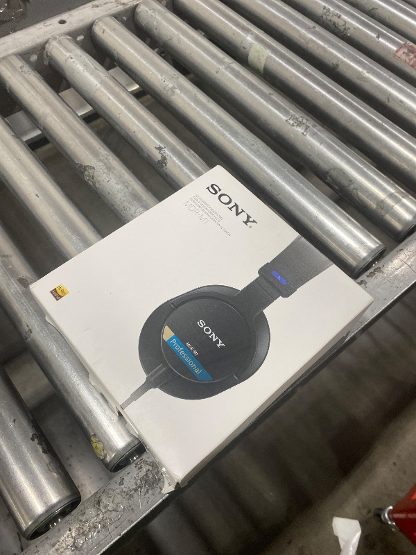 Photo 1 of Sony MDR-M1 Professional Reference Closed Monitor Headphones