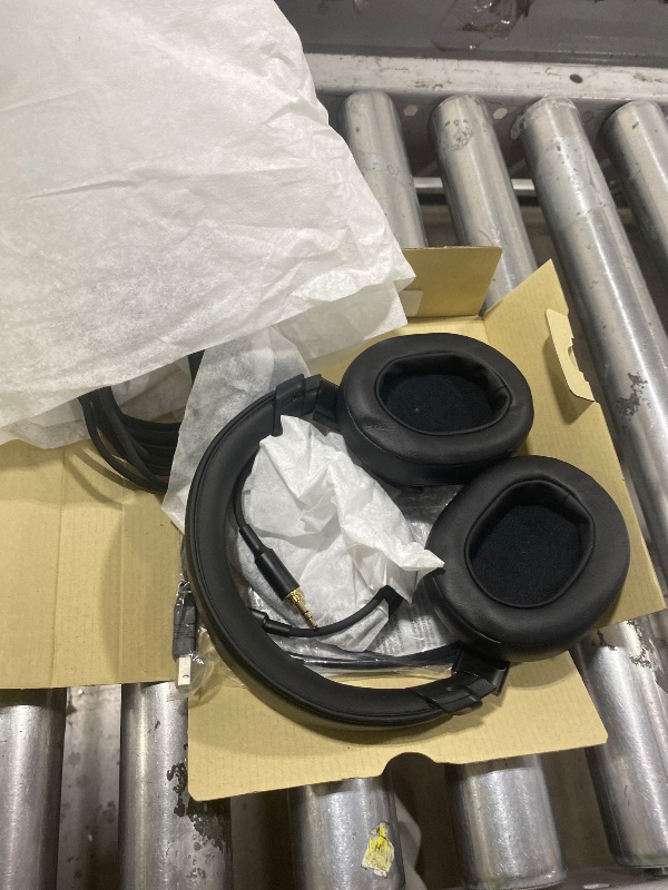 Photo 1 of Sony MDR-M1 Professional Reference Closed Monitor Headphones