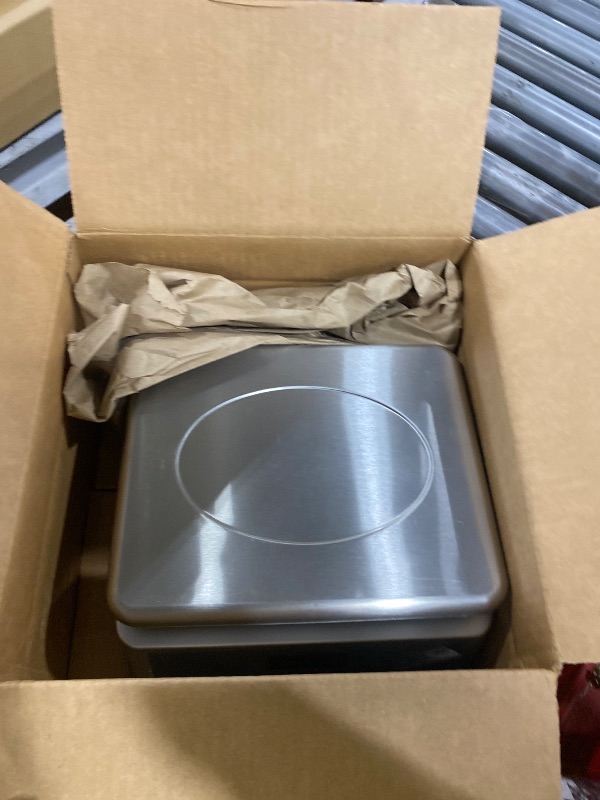 Photo 1 of San Jamar Escali Promzr M-Series Digital Scale with Display Hold for Kitchens and Restaurants, Metal, 33 Pound, Silver