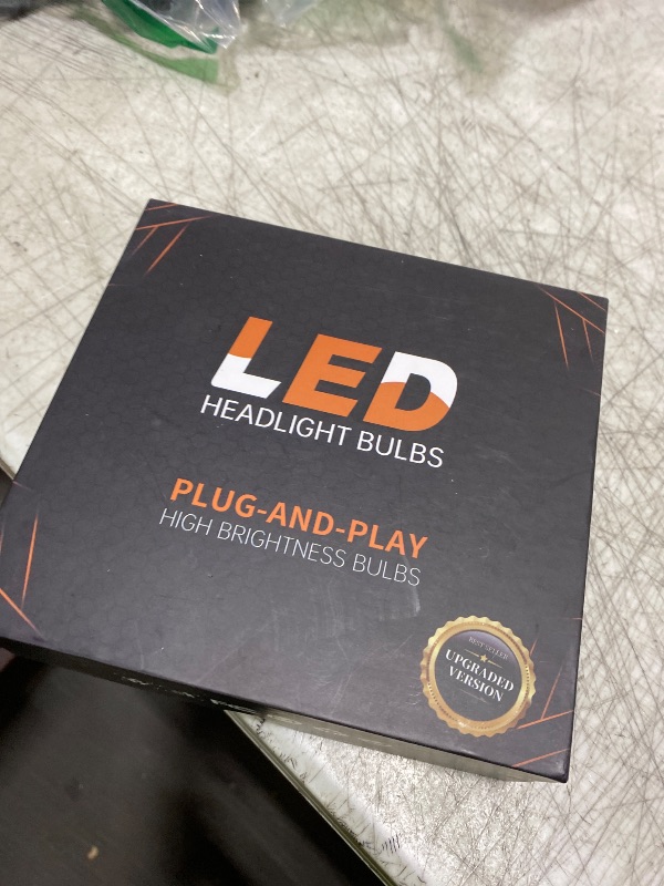 Photo 1 of AYGZRUB For 2001-2007 Toyota Highlander light Bulbs, 9005 High Beam 9006 Low Beam 9006 Fog Light License Plate Lights Combo, 8PCS