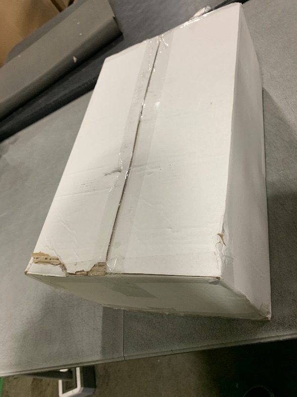 Photo 1 of FLOWERCAT 200PCS Clear Plastic Plates Disposable Plates for Party - Heavy Duty Plastic Plates - 100 10" Dinner Plates and 100 7" Salad Plates for Weddings, New Year,Christmas Parties and Events