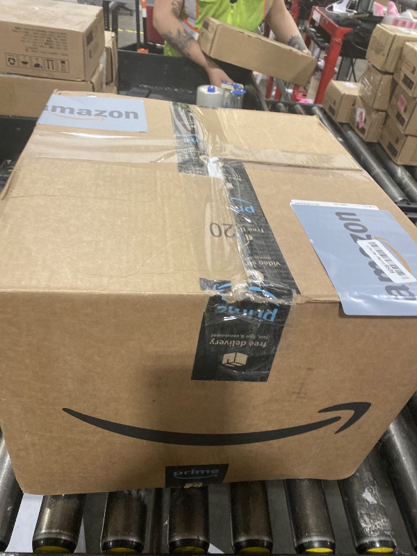 Photo 1 of 10 Pack White Round Tablecloths, 120 Inch Stain Resistant and Wrinkle Polyester Fabric Washable Table Clothes Cover for Kitchen Dining, Wedding, Reception Banquet, Birthday Party, Buffet Restaurant