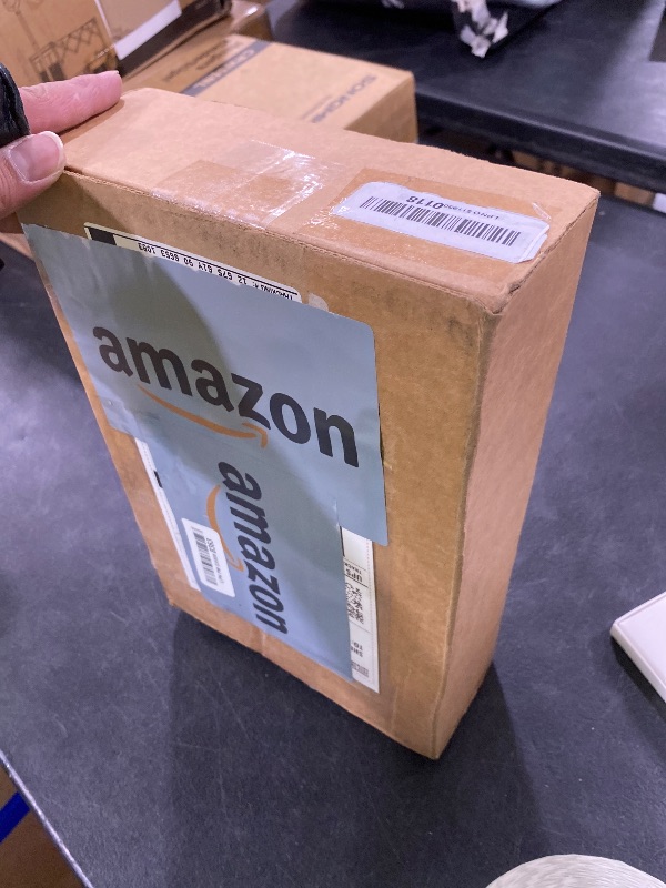 Photo 1 of Klein Tools VDV501-851 Cable Tester Kit with Scout Pro 3 for Ethernet / Data, Coax / Video and Phone Cables, 5 Locator Remotes