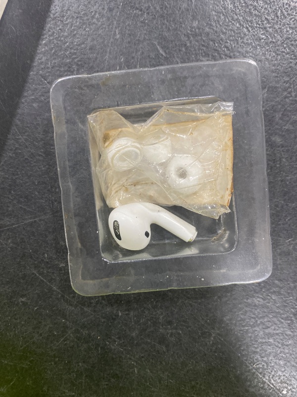 Photo 1 of ********READ CLERK COMMENTS********
Original OEM Earbud A2083 for Right Apple Airpods Pro 1st Gen Earbud,Replacement for iPod Pro 1st Generation,Compatible with AirPod Pro Charging Case A2190, A2084,Single Right Ear Side Only(A2083)