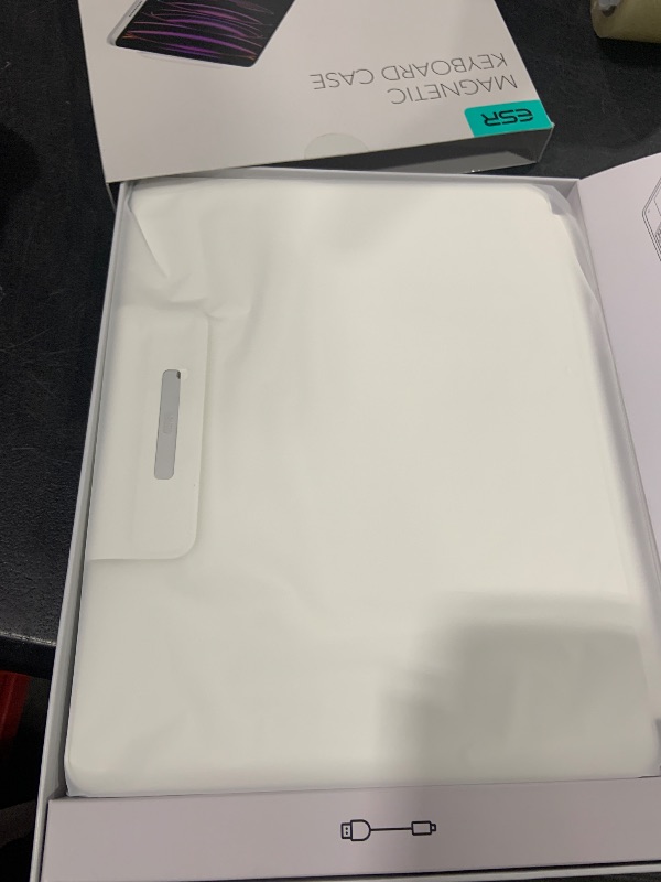 Photo 1 of ESR for iPad Air 13 Inch Case Keyboard M4/M3/M2 (2026/2025/2024) & iPad Pro 12.9 inch (6th/5th/5th/3rd) Magic Keyboard, Easy-Set Floating Cantilever Stand, Precision Trackpad, Rebound Series, White