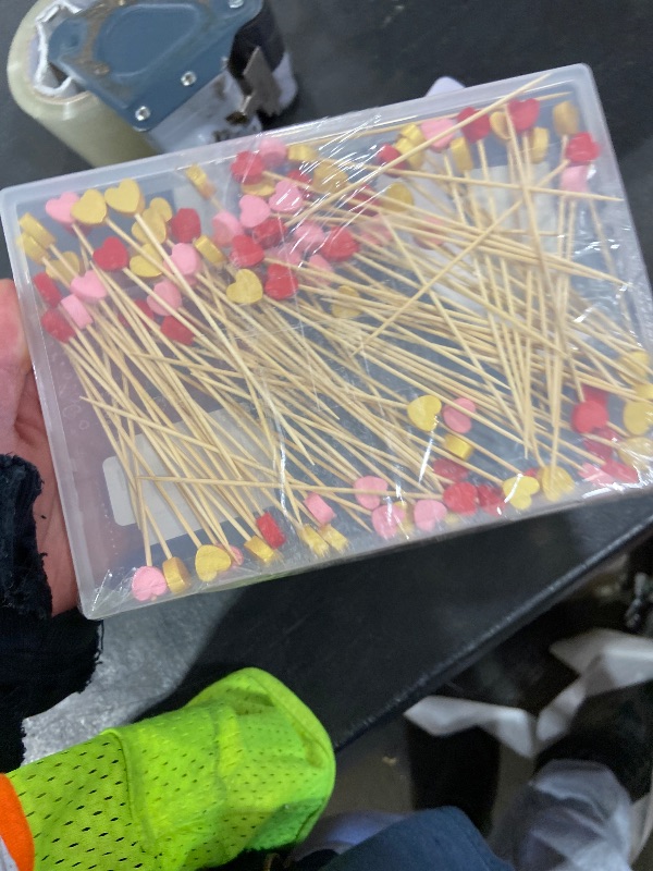 Photo 1 of 100 Pcs 4.7 Inch Love Heart Cocktail Picks, PEOUWNES Bamboo Toothpicks for Appetizers Sandwich Fruit Charcuterie Skewers Cake Dessert Barbecue Wedding Valentines Party Food Drinks Garnish