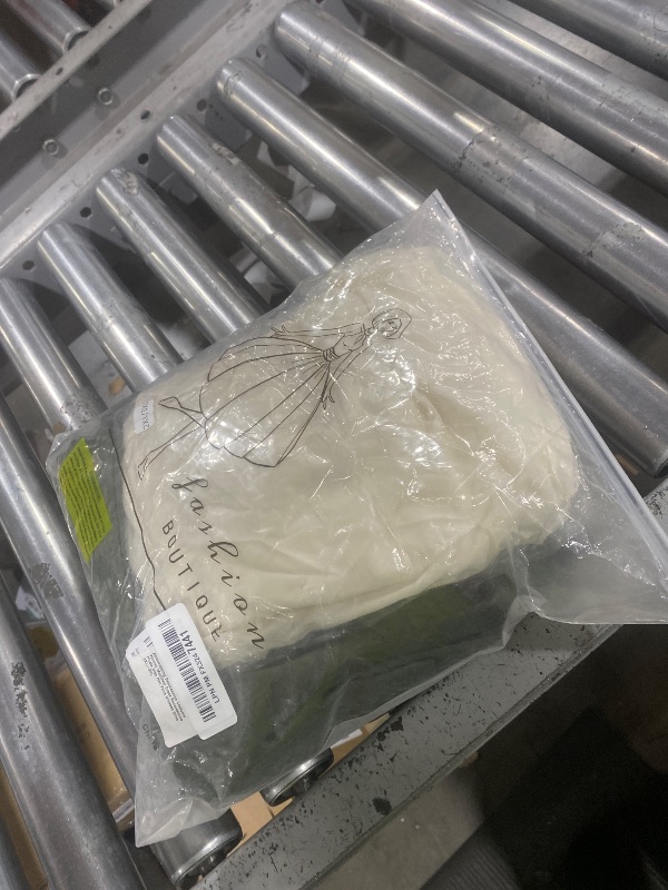 Photo 1 of Abaowedding Renaissance Costume Women Medieval Dress Renaissance Pirate Irish Ren Faire Dresses Olive 2XL-3XL