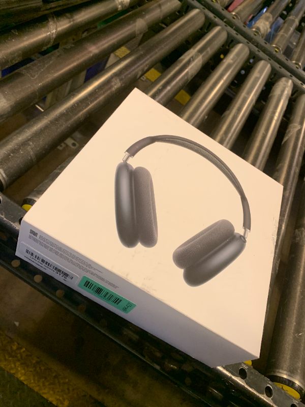 Photo 1 of Apple AirPods Max 2 Wireless Over-Ear Headphones, Active Noise Cancellation, Adaptive Audio, Personalized Spatial Audio, Live Translation, Bluetooth Headphones for iPhone – Midnight