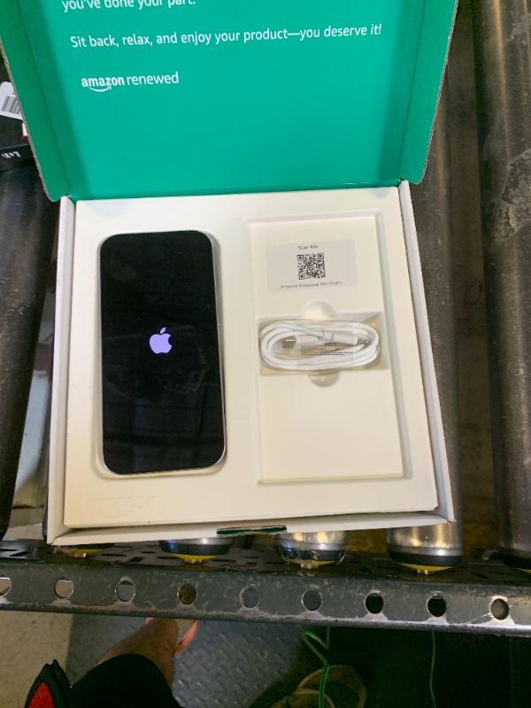 Photo 1 of Apple iPhone 16 Pro, US Version, 1TB, White Titanium - Unlocked (Renewed Premium)