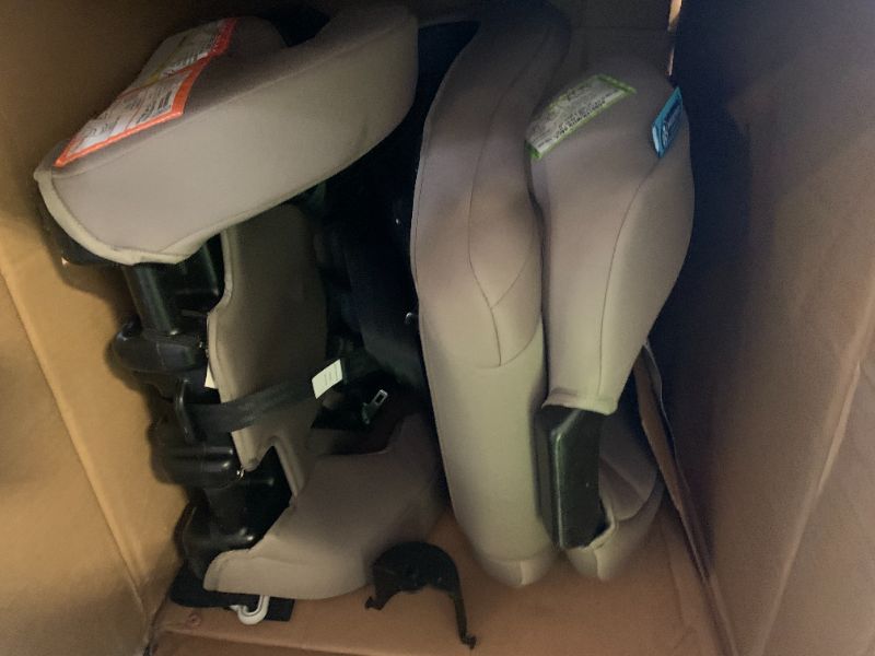 Photo 1 of Graco Extend2Fit 3-in-1 Convertible Car Seat, 3 Modes – Rear Facing, Forward Facing Baby Car Seat and Highback Booster Seat, Adjustable Extension Panel for Extra Legroom, Ashten