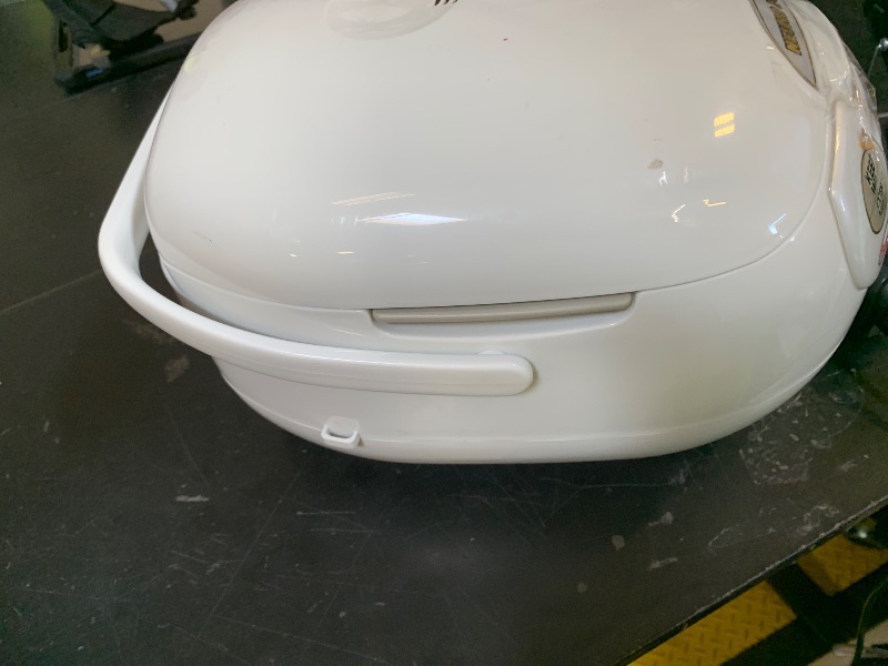 Photo 1 of Zojirushi NS-ZCC10 5-1/2-Cup Neuro Fuzzy Rice Cooker and Warmer, Premium White