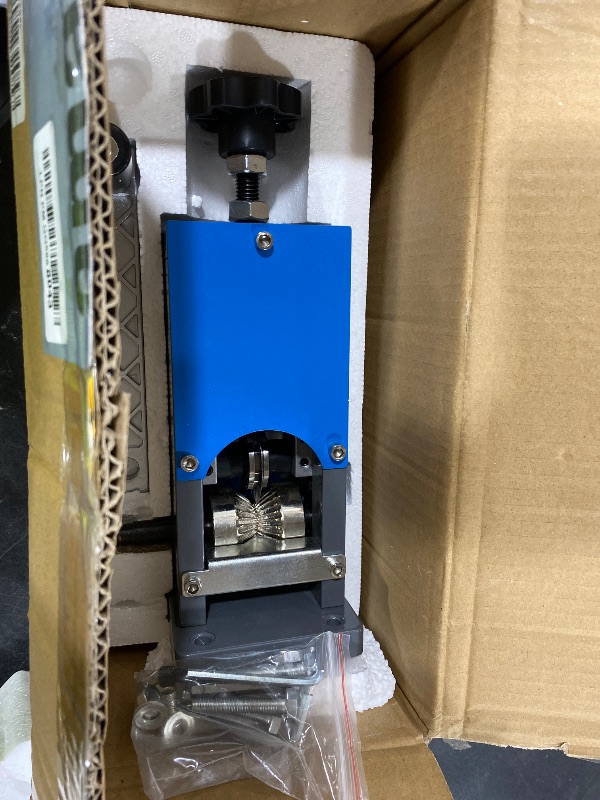 Photo 1 of SENDUO Upgraded Manual Wire Stripper Machine 0.06-1.57in,Cable Stripper Machine for Drill, Wire Stripper Tool With Hand Crank Portable,Wire Stripping Machine For Scrap Copper Recycling