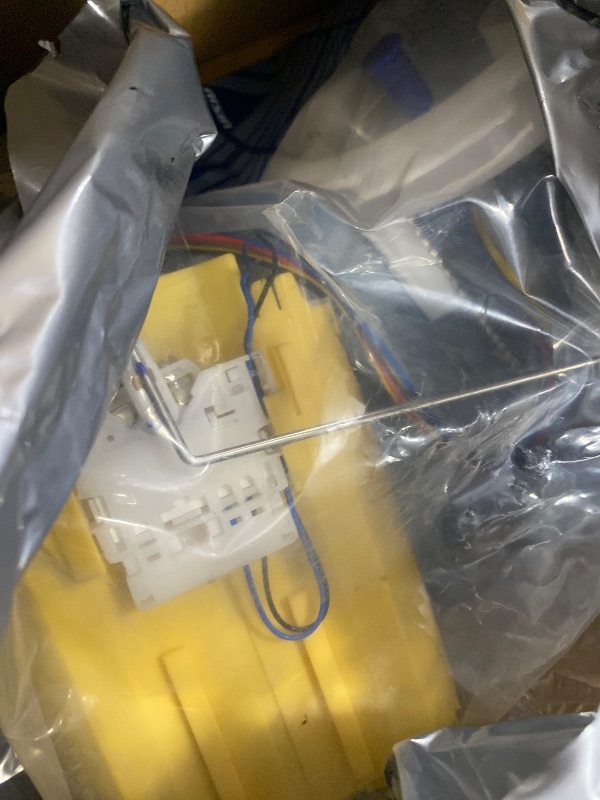 Photo 1 of AISIN AFTERMARKET FUPVL-00610 Fuel Pump Module Assembly - Compatible with Volvo XC60 2018-2019, XC90 2016-2019 - 2.0L