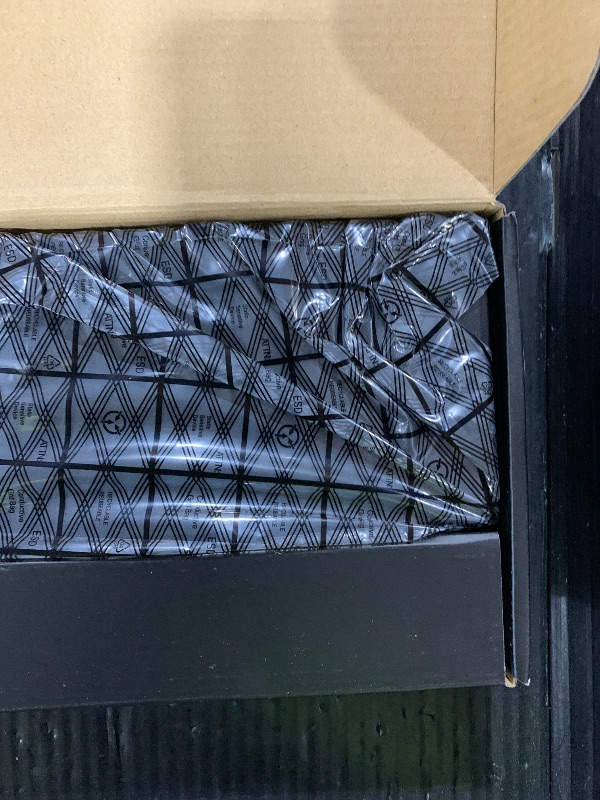 View 3 of 10 Port 2.5Gb Unmanaged Ethernet Switch with 8* 2.5G Base-T Ports + 2* 10G SFP+ Ports. NICGIGA 8 Port 2.5Gbps Network Switch for 2.5Gbps NAS/PC, WiFi6 Router, Wireless AP. Fanless Design.